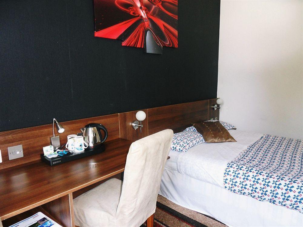 Cherry Blossom Guest House 휫비 외부 사진