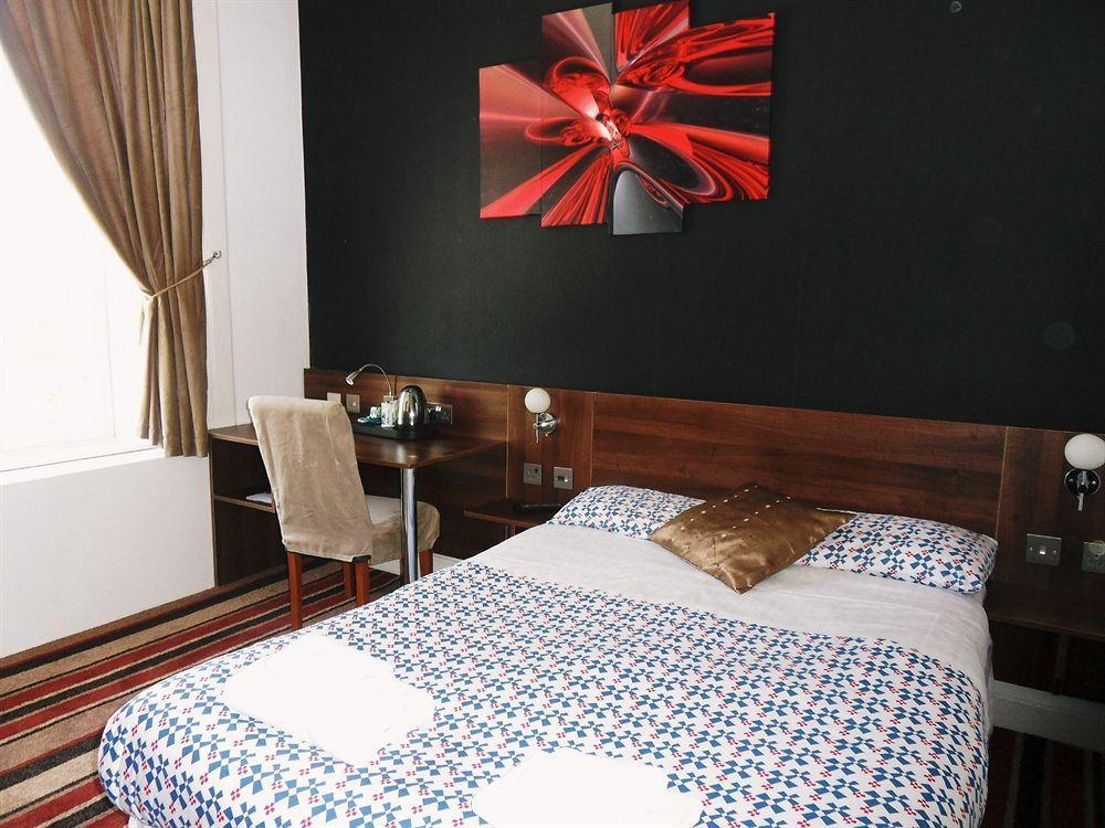 Cherry Blossom Guest House 휫비 외부 사진