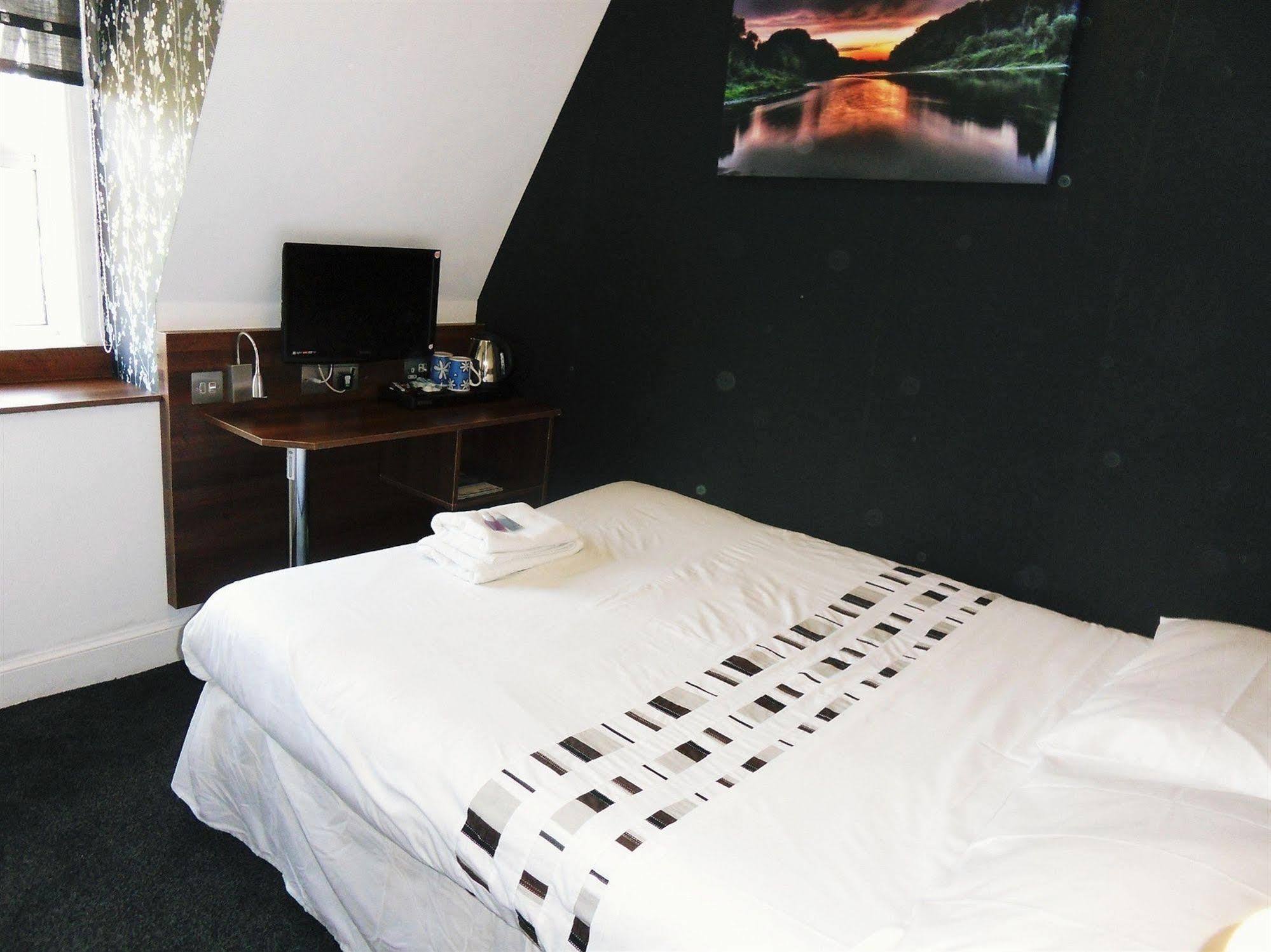 Cherry Blossom Guest House 휫비 외부 사진