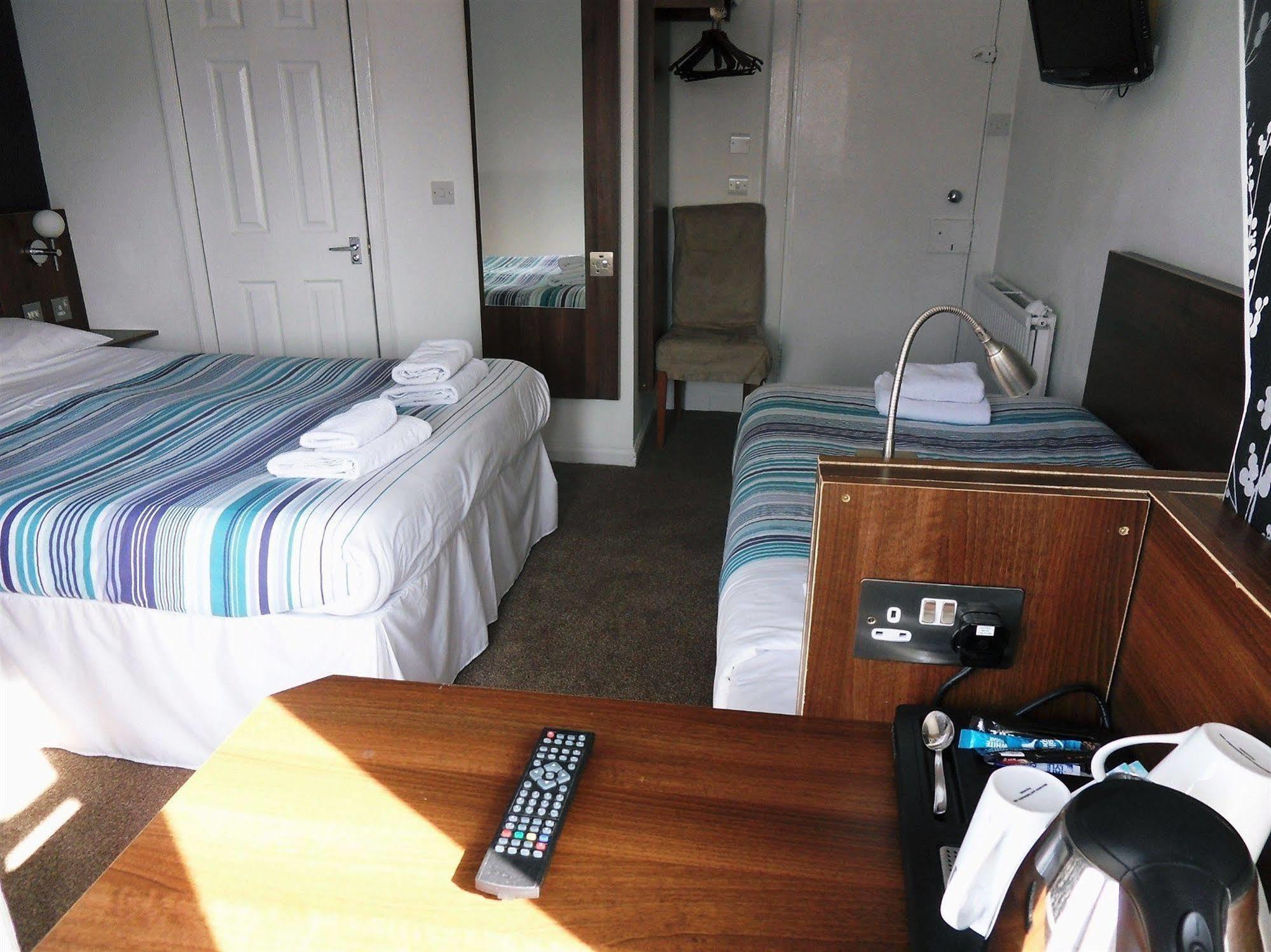 Cherry Blossom Guest House 휫비 외부 사진