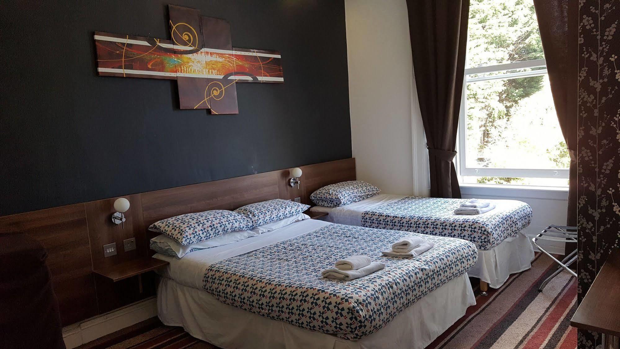 Cherry Blossom Guest House 휫비 외부 사진
