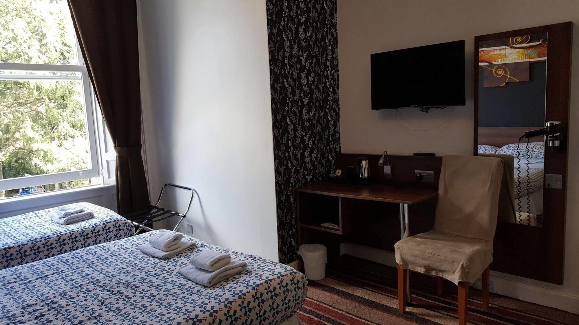 Cherry Blossom Guest House 휫비 외부 사진