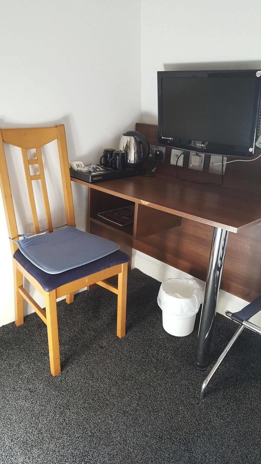 Cherry Blossom Guest House 휫비 외부 사진
