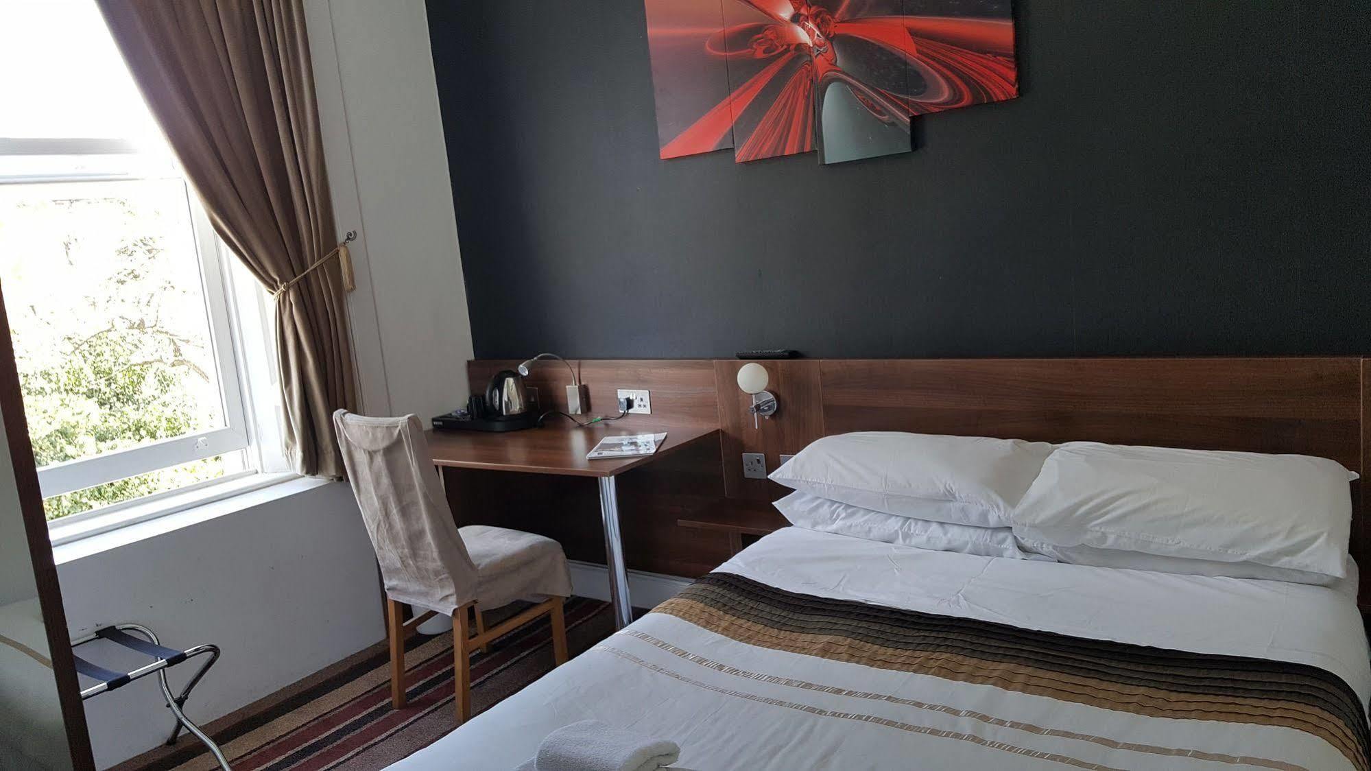 Cherry Blossom Guest House 휫비 외부 사진