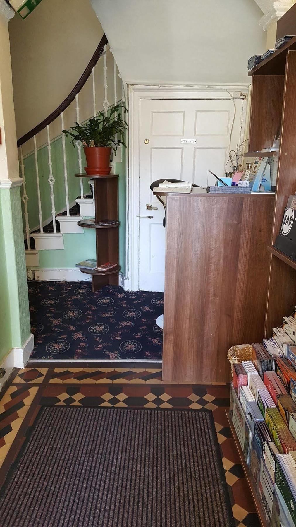 Cherry Blossom Guest House 휫비 외부 사진